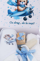 Trusou pentru botez, 8 piese, Model cu Ursuletul aviator, bleu, Recostore®, REC3076